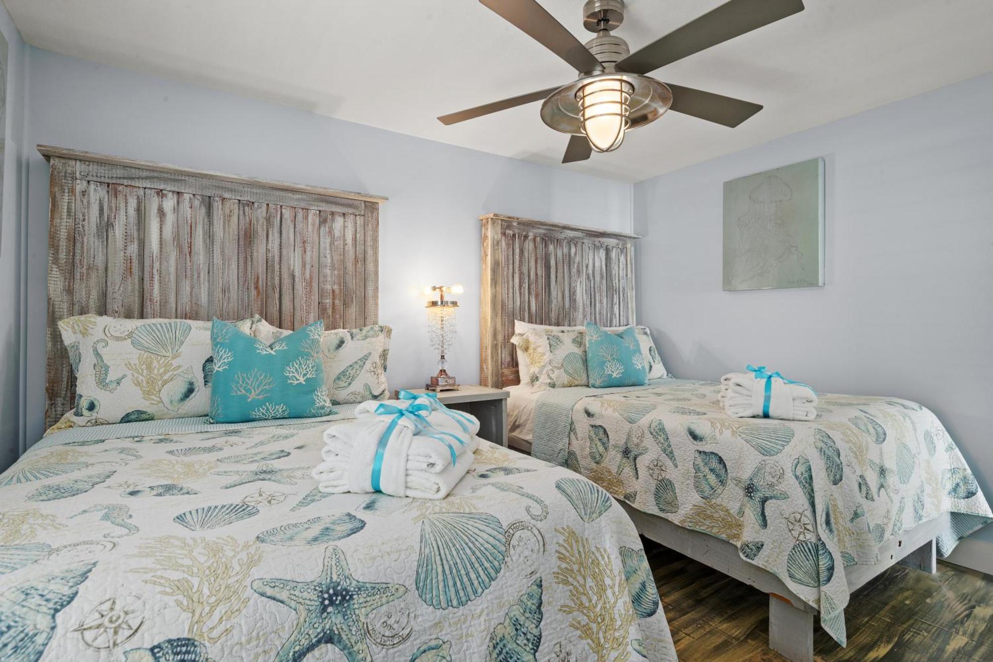 Luxury Gulf Front Property! Directly On The Beach! Sleeps 15! Panama City Beach Eksteriør bilde