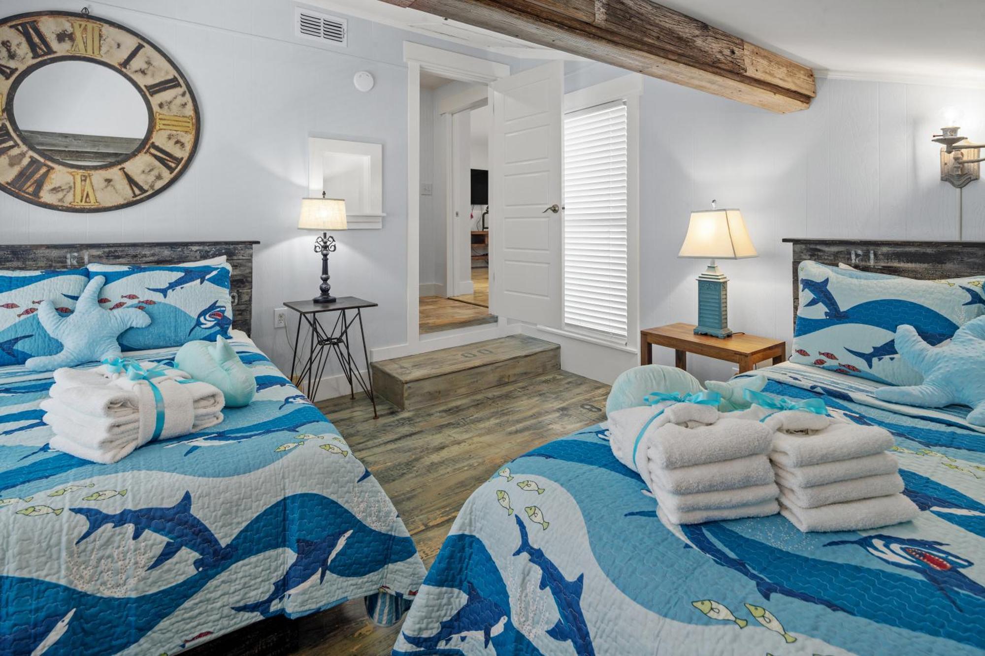 Luxury Gulf Front Property! Directly On The Beach! Sleeps 15! Panama City Beach Eksteriør bilde
